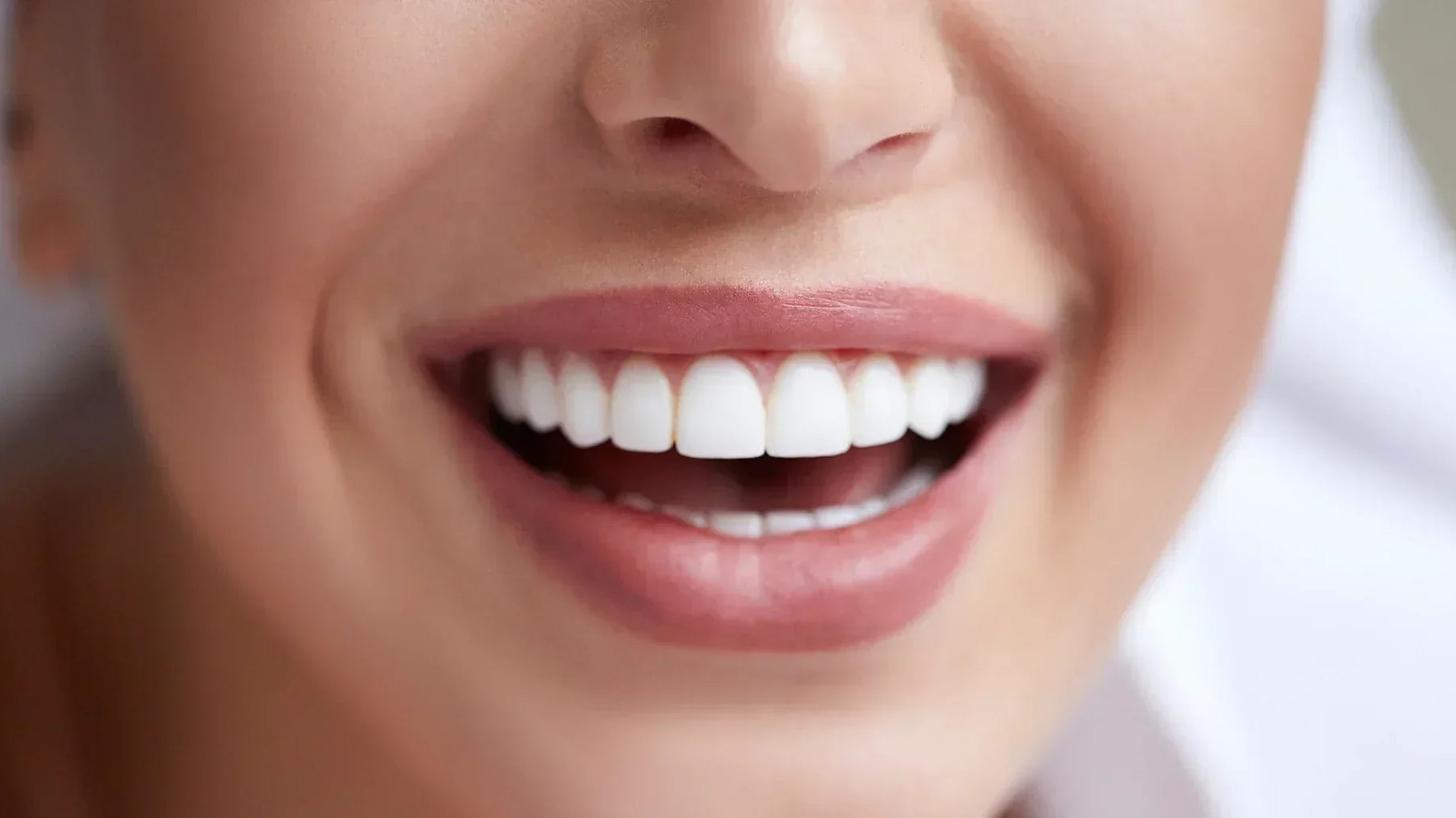 Zahnverfärbungen durch Kaffee und Lebensmittel