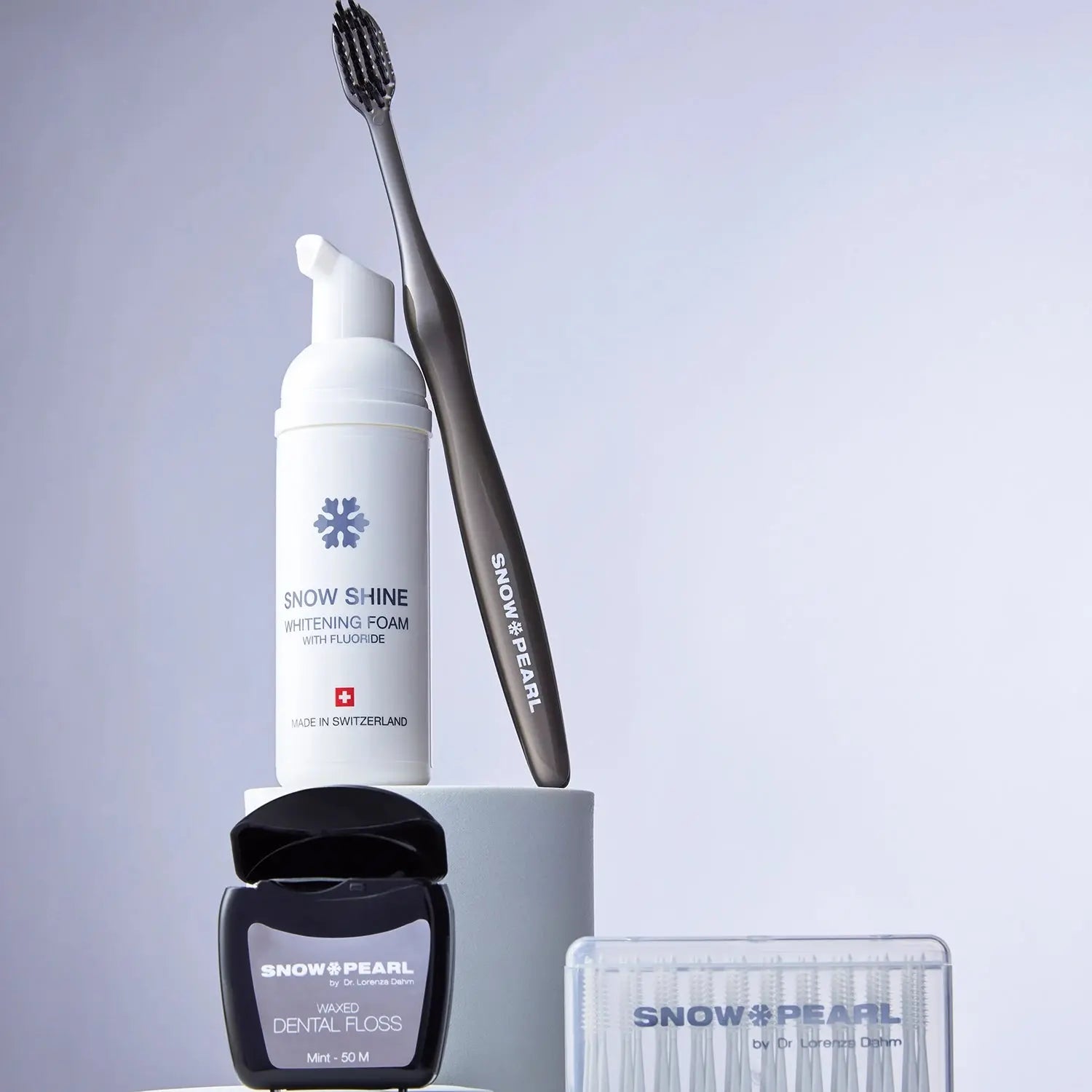Schwarzes Zahnpflege Travel Kit mit Whitening Foam für Zahnpflege unterwegs