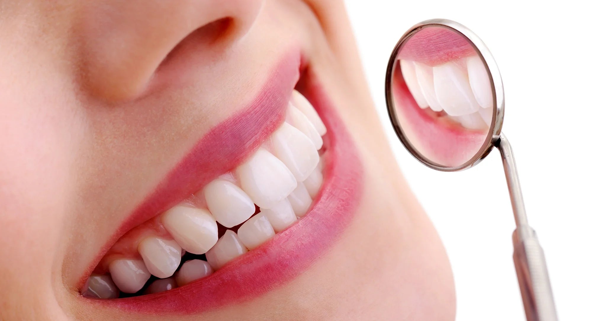 Zähneputzen als Teil einer täglichen Zahnpflege-Routine