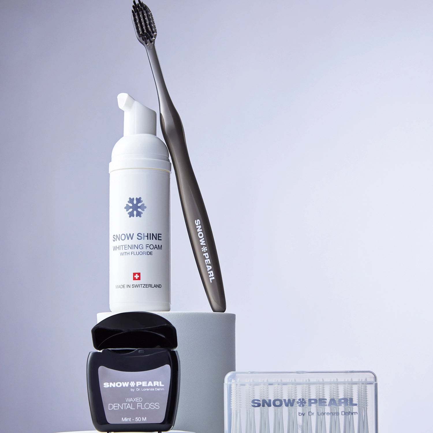 Schwarzes Zahnpflege Travel Kit mit Whitening Foam für Zahnpflege unterwegs